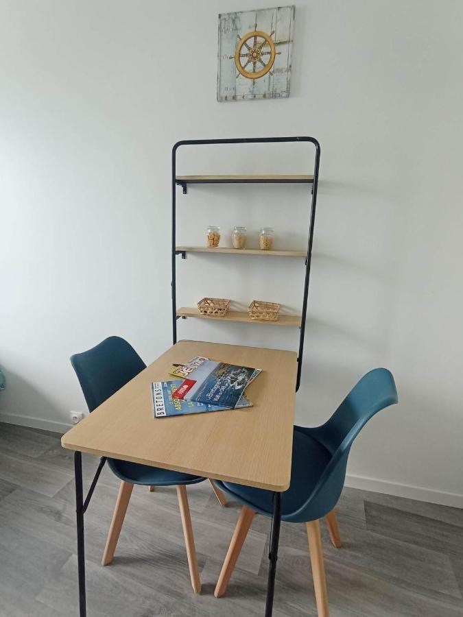 Le Kenav - Studio A 300 M Du Port Locmiquelic Bagian luar foto